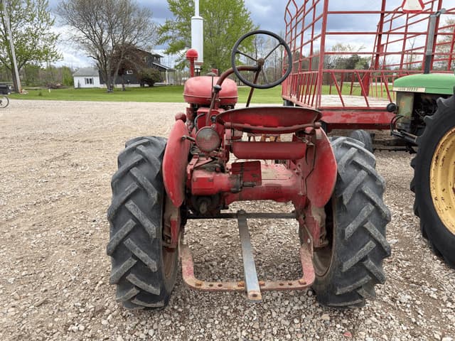 Image of Farmall A equipment image 4