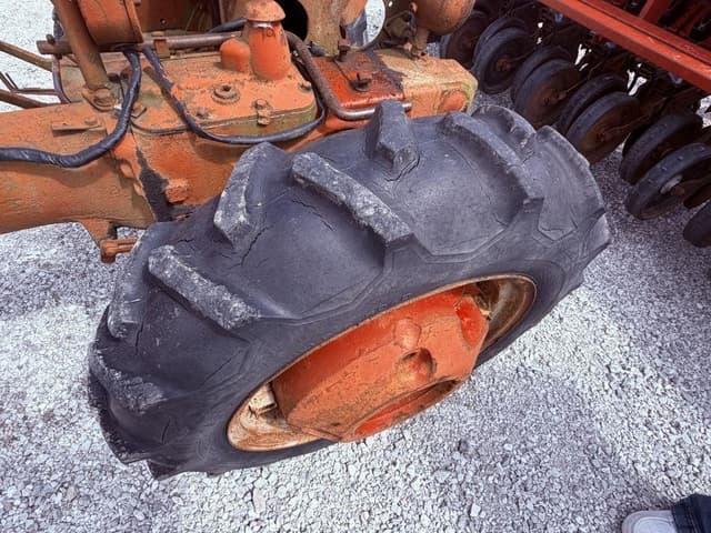 Image of Farmall A equipment image 4