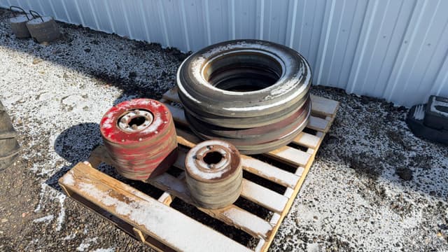 Image of Farmall H equipment image 4