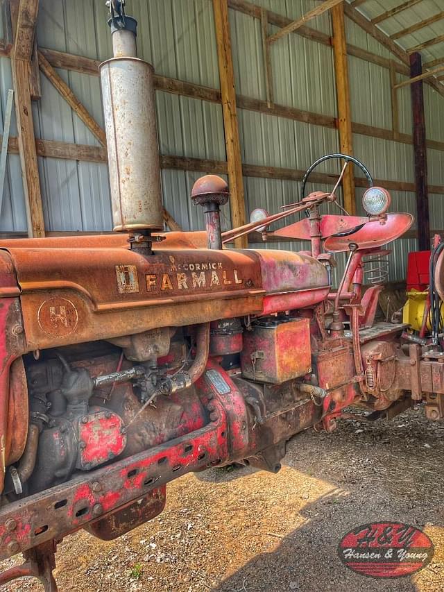 Image of Farmall H equipment image 1