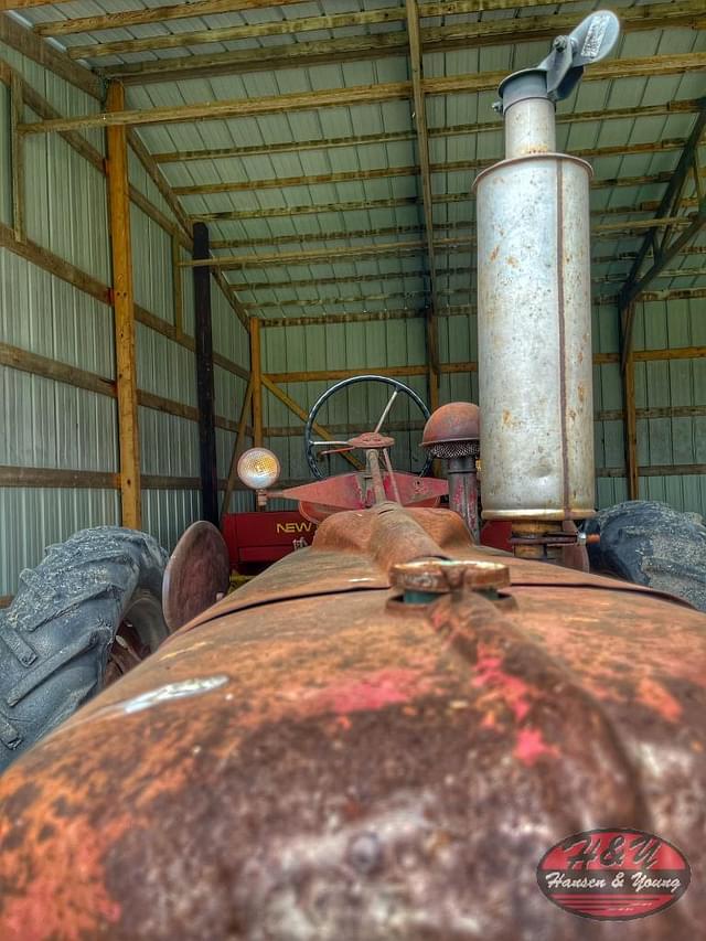 Image of Farmall H equipment image 2