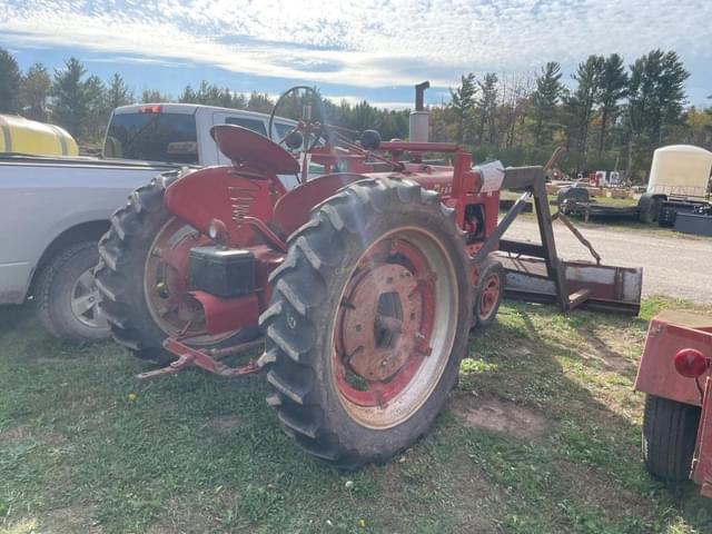 Image of Farmall H equipment image 4
