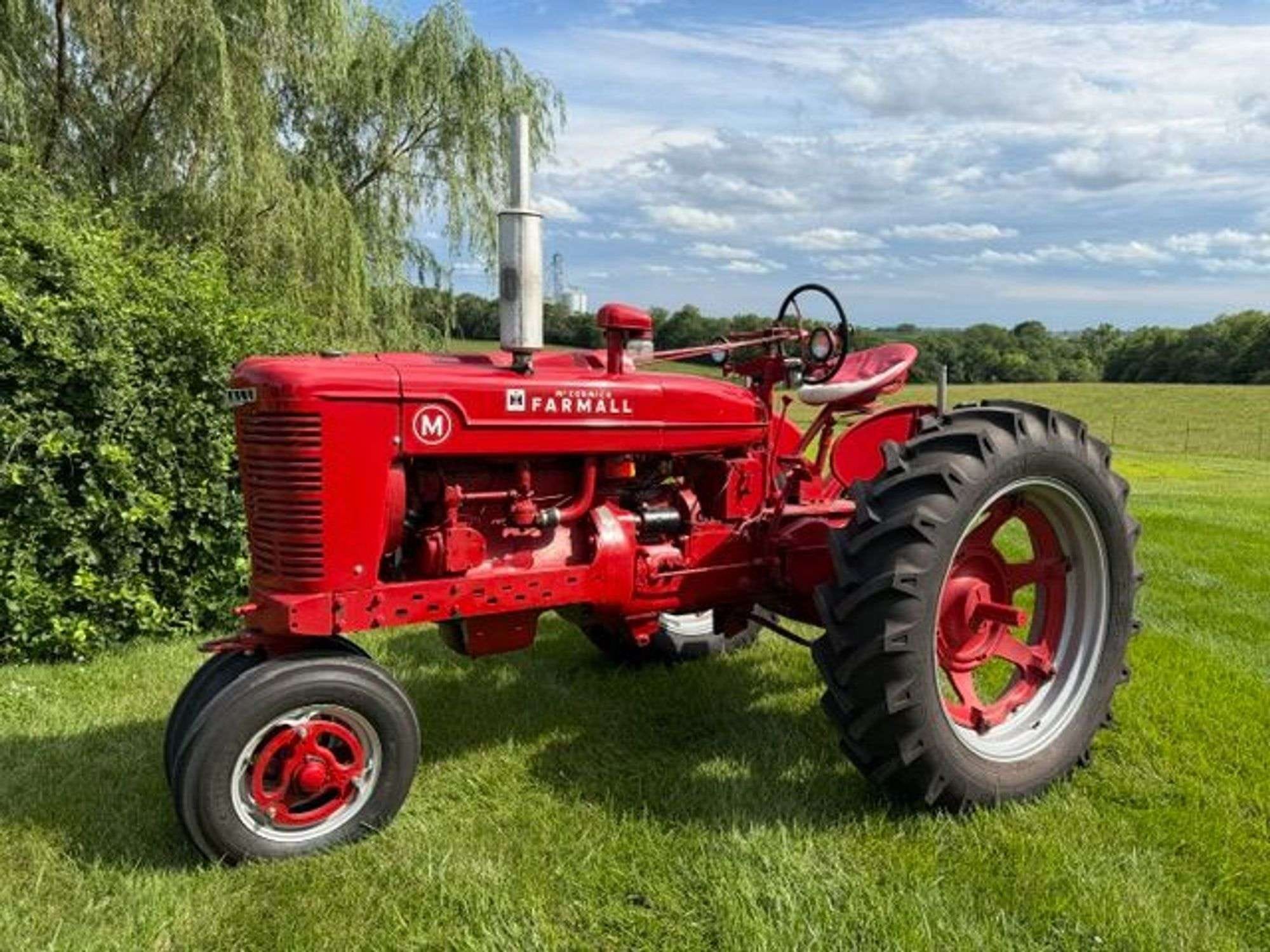 1945 Farmall M Equipment Image0