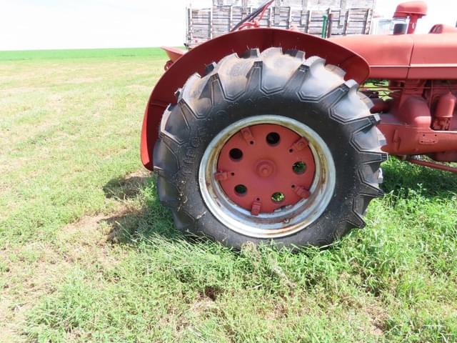 Image of McCormick-Deering W-4 equipment image 4