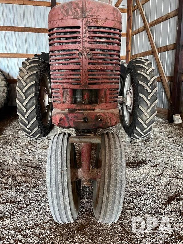 Image of International Harvester M equipment image 1