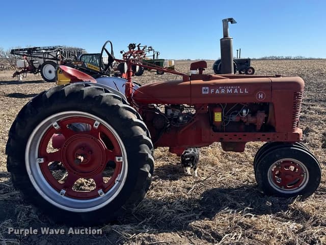 Image of Farmall H equipment image 3