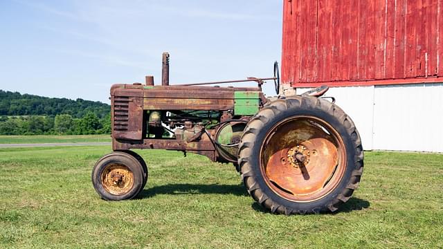 Image of John Deere A equipment image 2