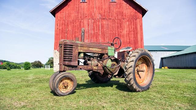 Image of John Deere A equipment image 1