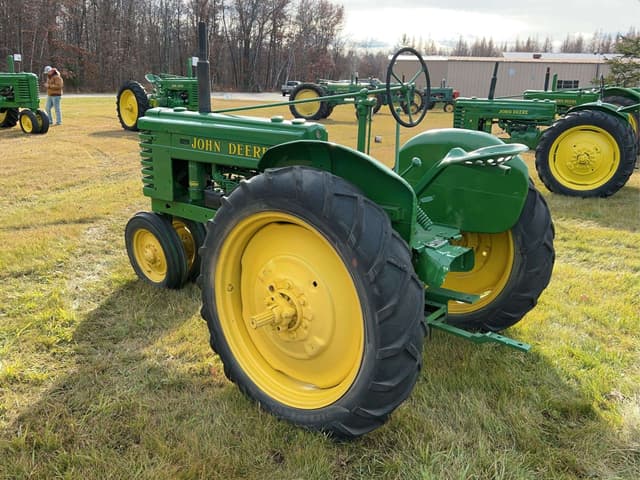 Image of John Deere H equipment image 4