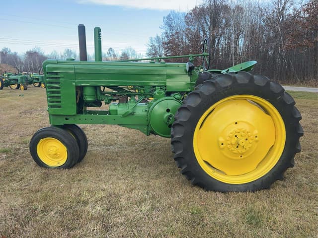Image of John Deere A equipment image 1