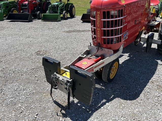 Image of Massey-Harris 101 equipment image 4
