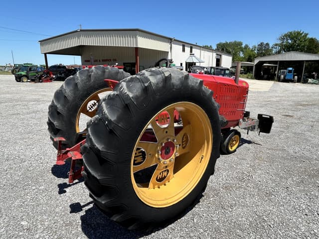 Image of Massey-Harris 101 equipment image 3