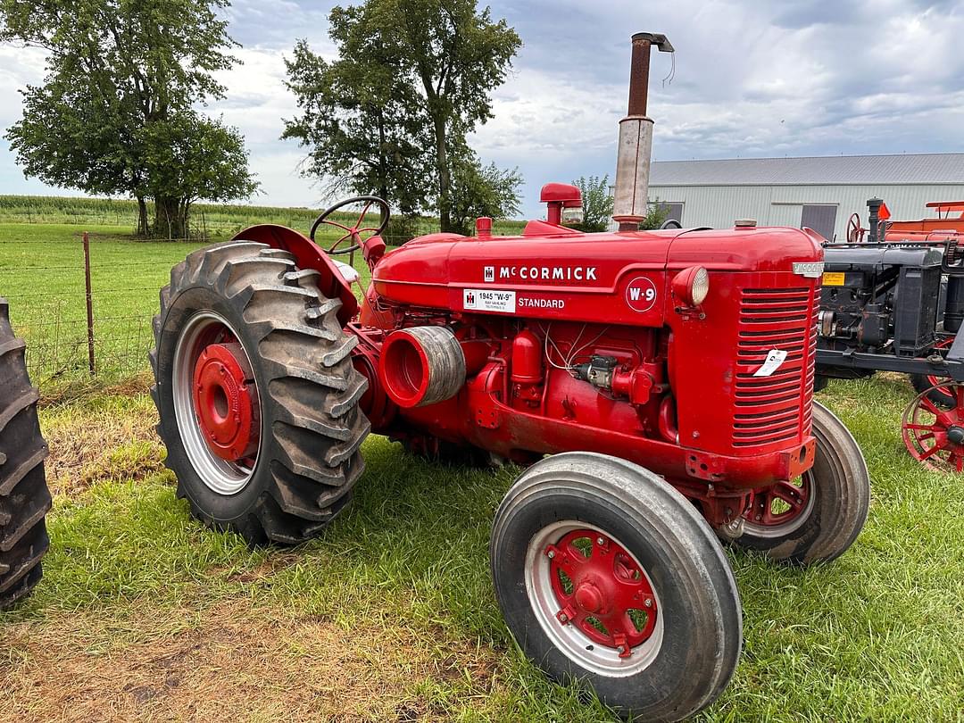 Image of Farmall W9 Primary image