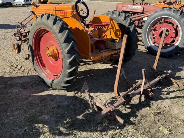 Image of Minneapolis-Moline R equipment image 1