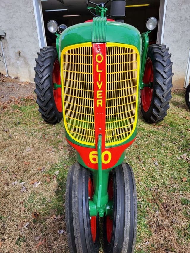 Image of Oliver 60 equipment image 2