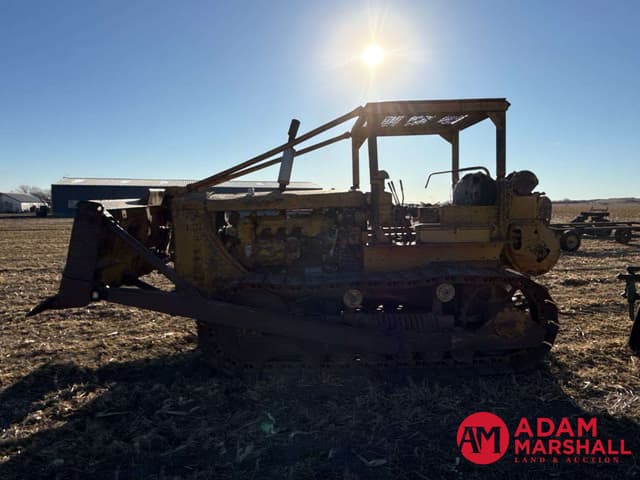 Image of Caterpillar D6 equipment image 2