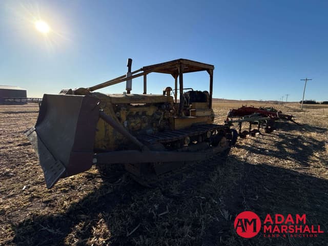Image of Caterpillar D6 equipment image 1