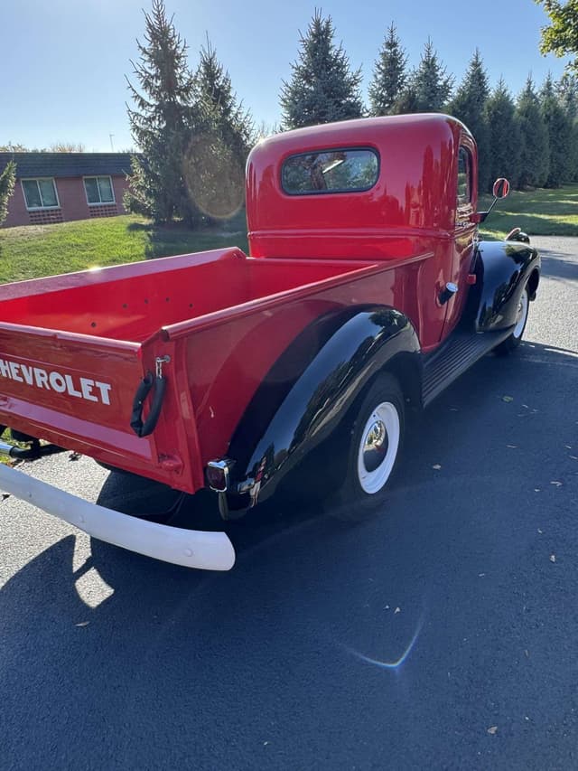 Image of Chevrolet 3100 equipment image 1