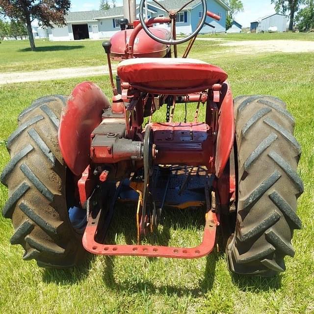Image of Farmall A equipment image 2