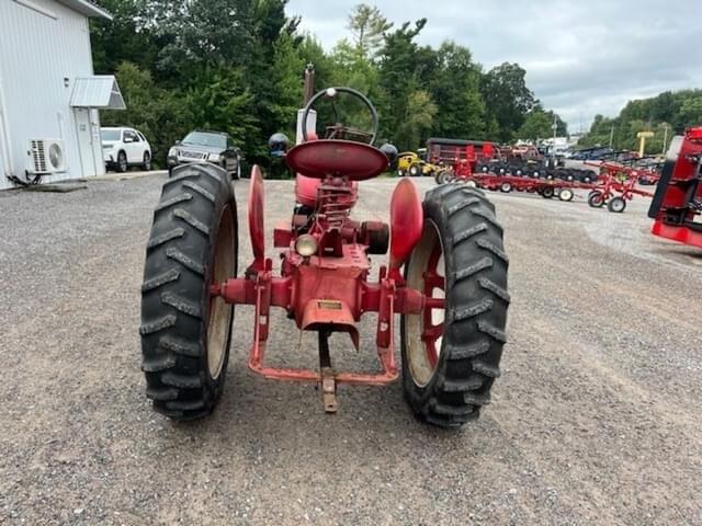 Image of Farmall H equipment image 3