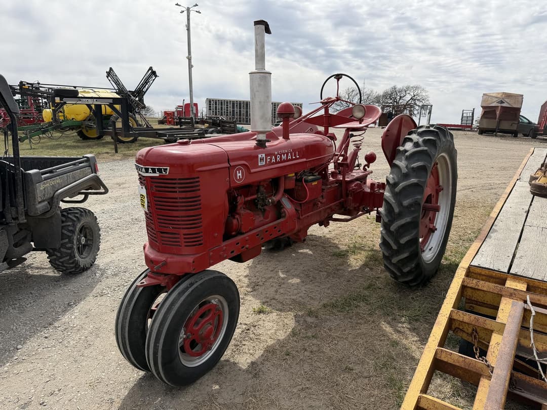 Image of Farmall H Primary image