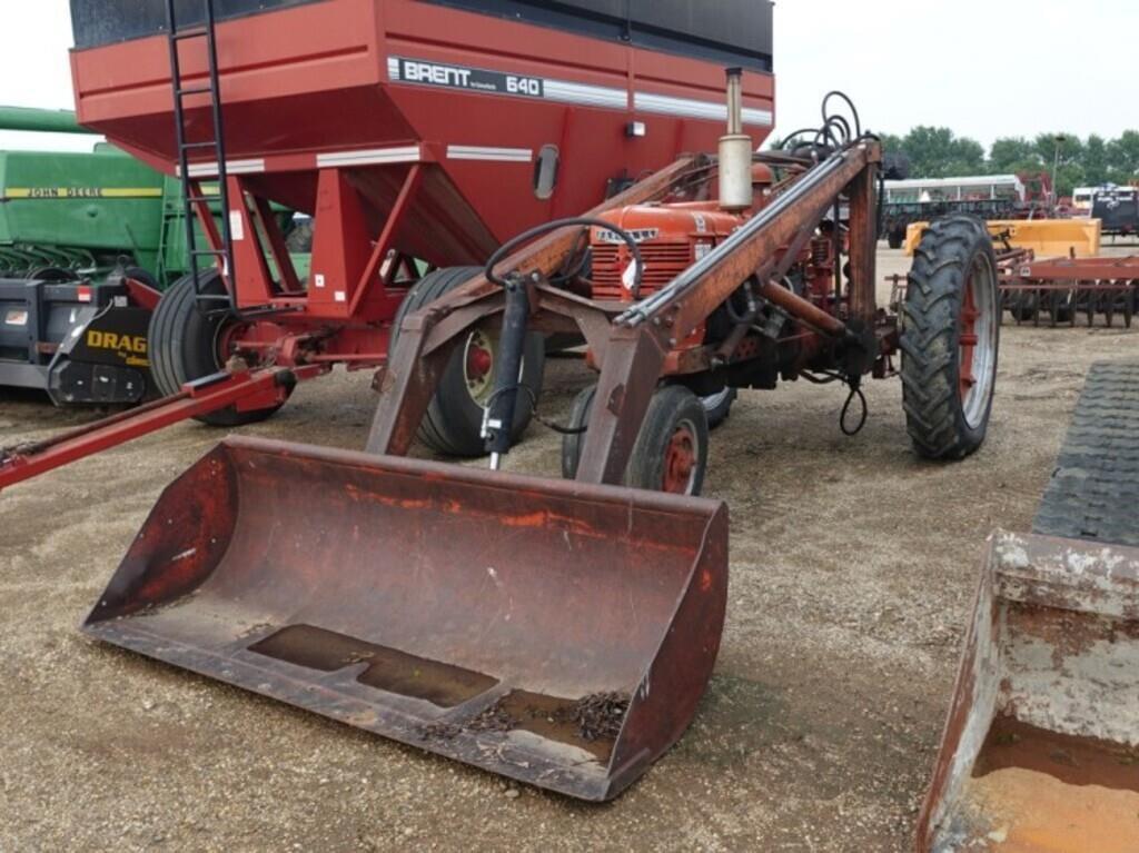 Image of Farmall H Primary image