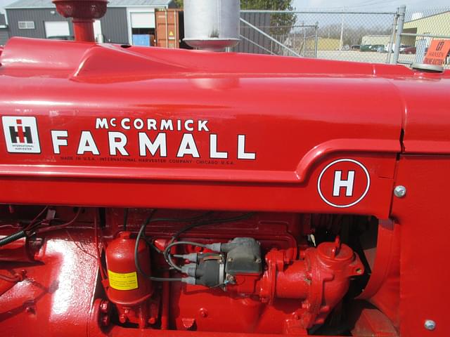 Image of Farmall H equipment image 4