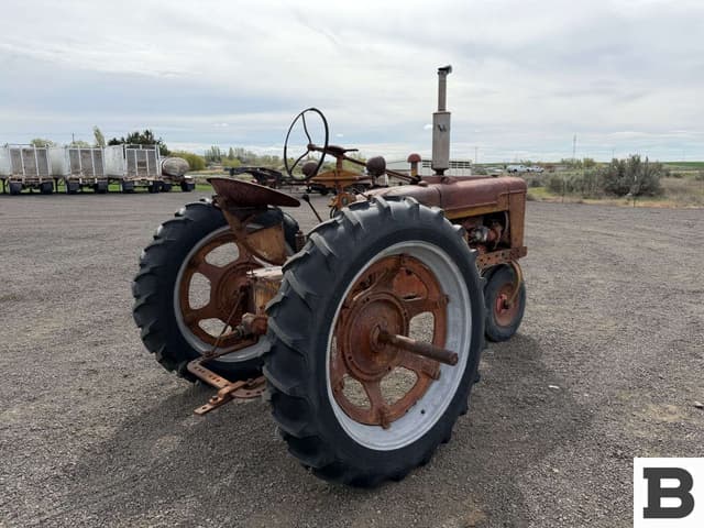 Image of Farmall H equipment image 4