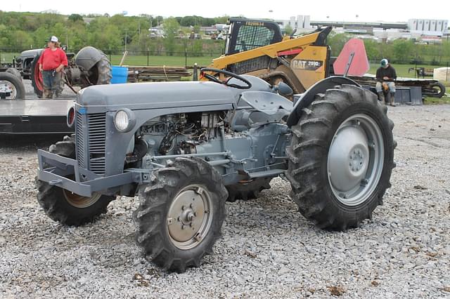 Image of Ferguson TE-20 equipment image 3