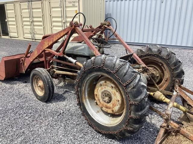 Image of Ford 8N equipment image 3