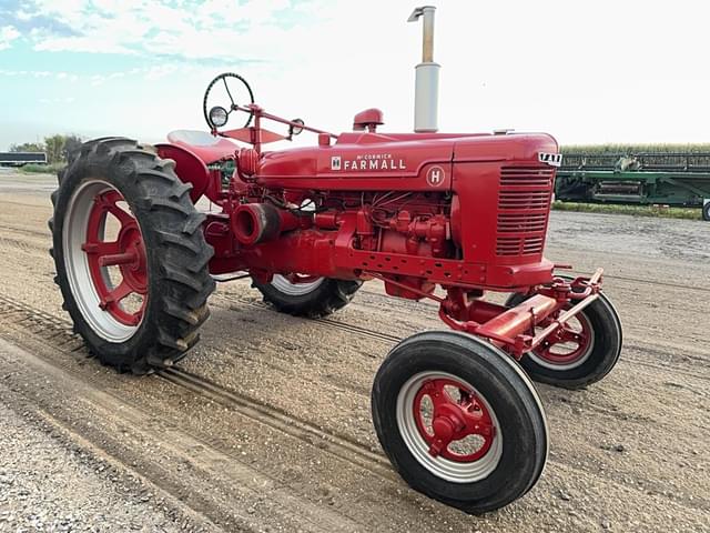 Image of Farmall H equipment image 3