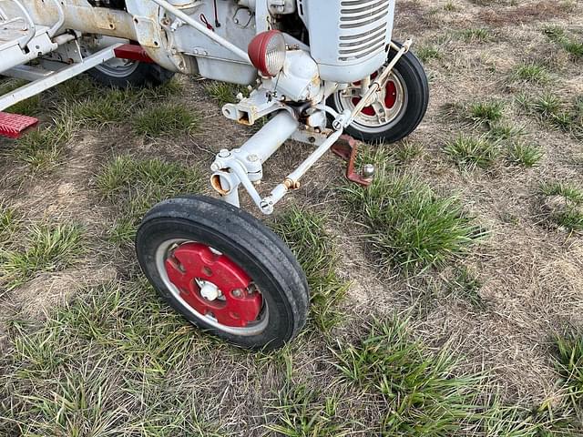 Image of Farmall A equipment image 2