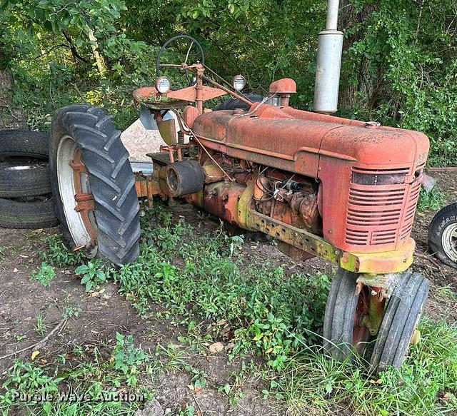 Image of Farmall H equipment image 2