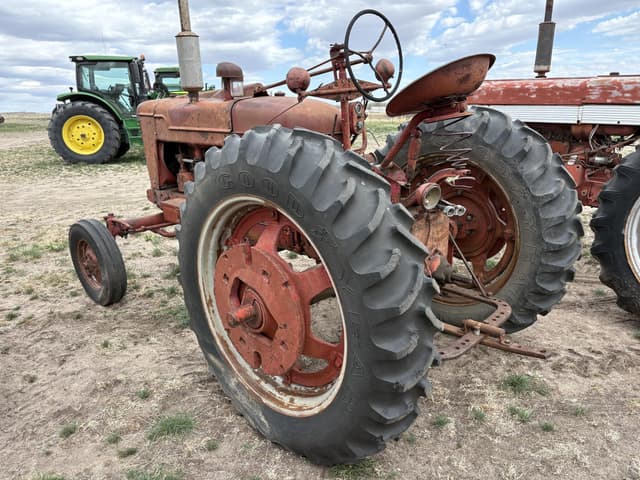Image of International Harvester M equipment image 3