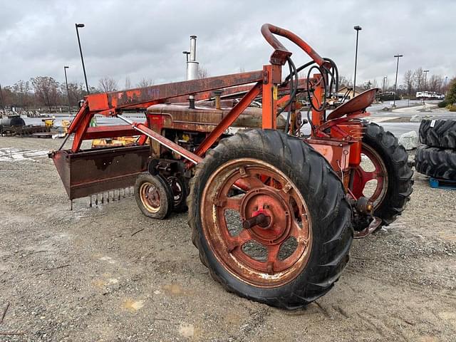 Image of International Harvester M equipment image 4