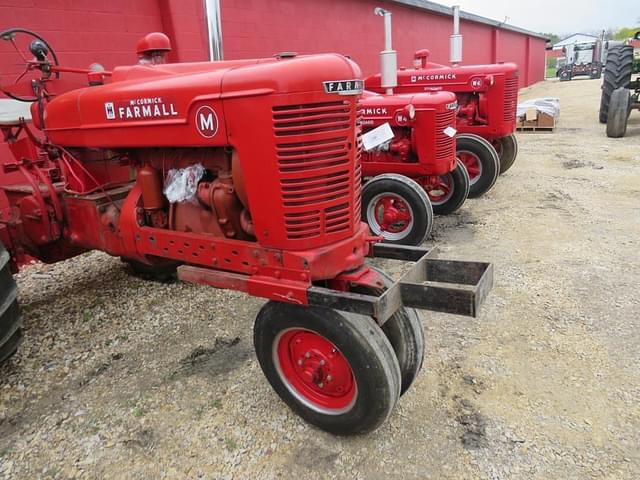 Image of Farmall M equipment image 1