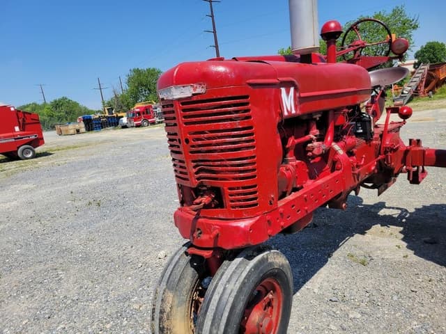 Image of Farmall M equipment image 2