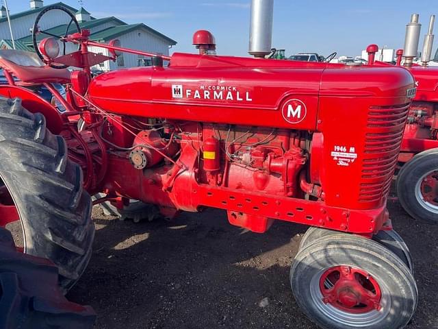 Image of Farmall M equipment image 3