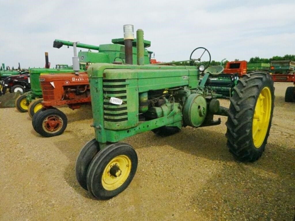 1946 John Deere A Equipment Image0