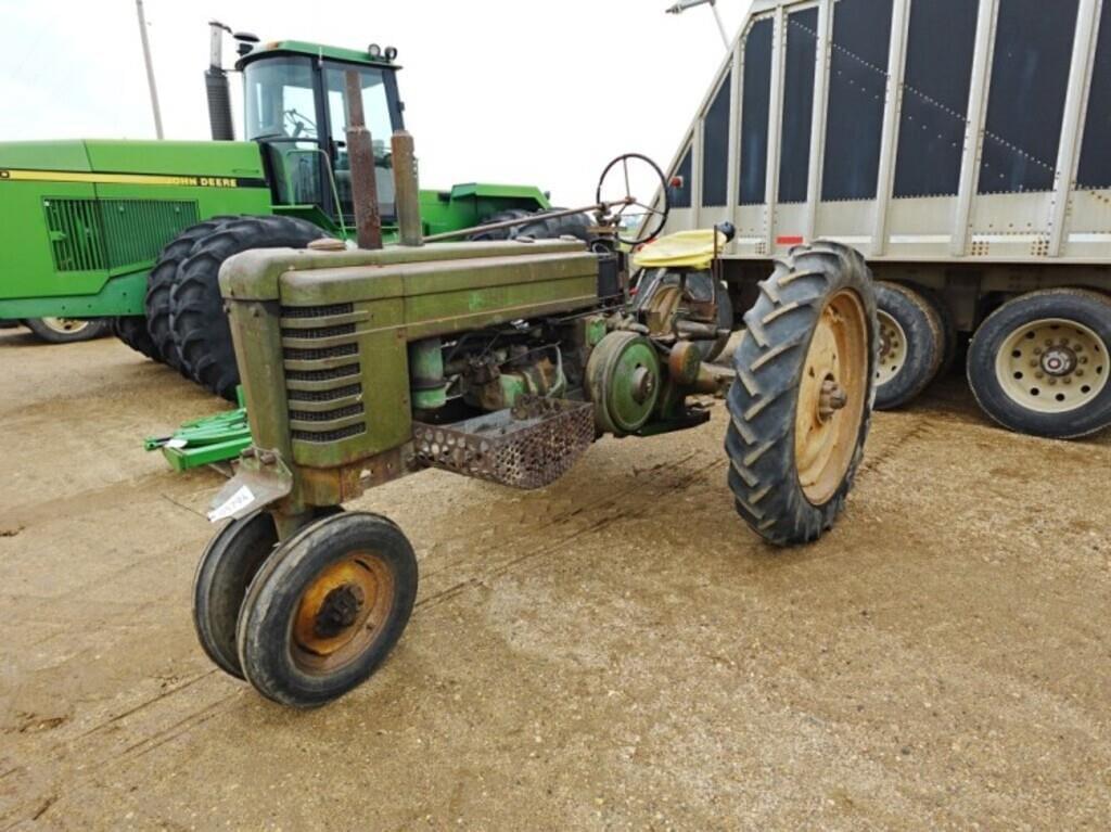 Image of John Deere B Primary image