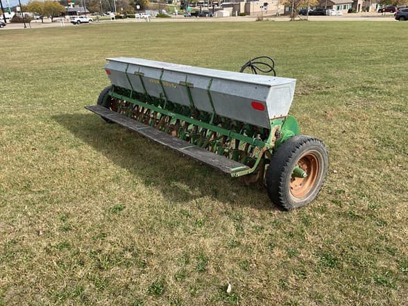 Image of John Deere 187B equipment image 4