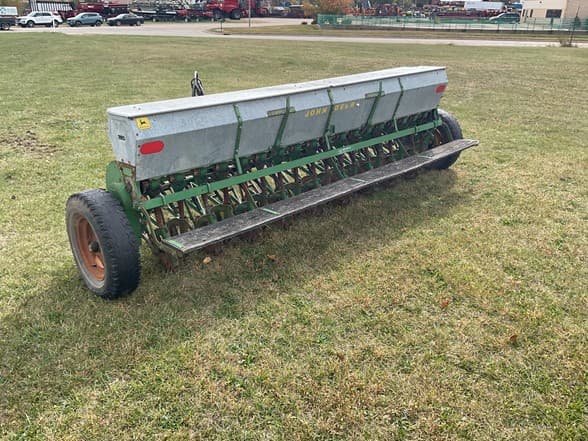 Image of John Deere 187B equipment image 2