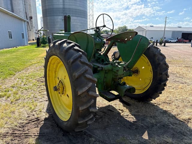 Image of John Deere A equipment image 2