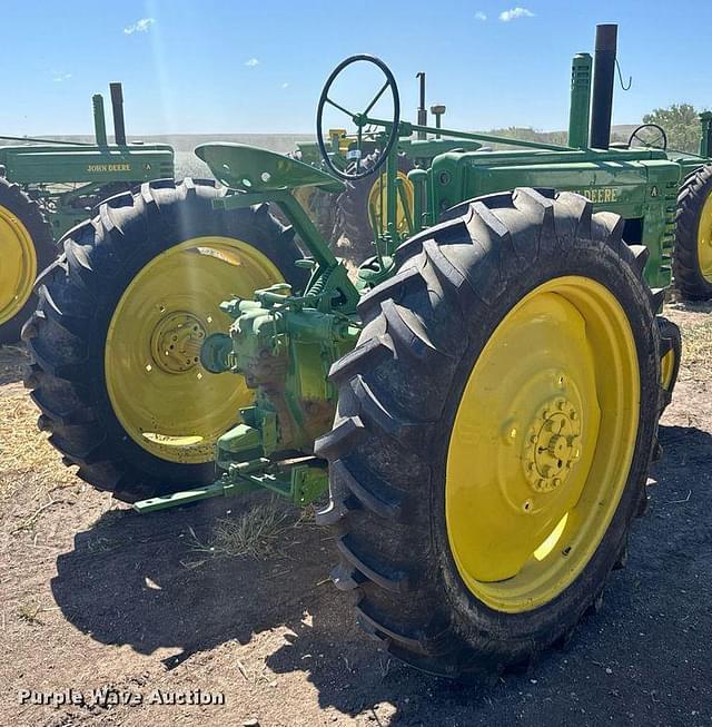 Image of John Deere A equipment image 4