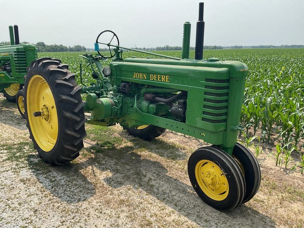 Image of John Deere B Primary image