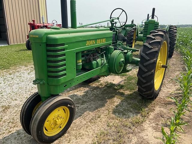 Image of John Deere B equipment image 2