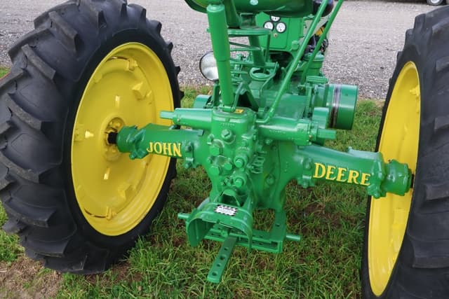 Image of John Deere B equipment image 4