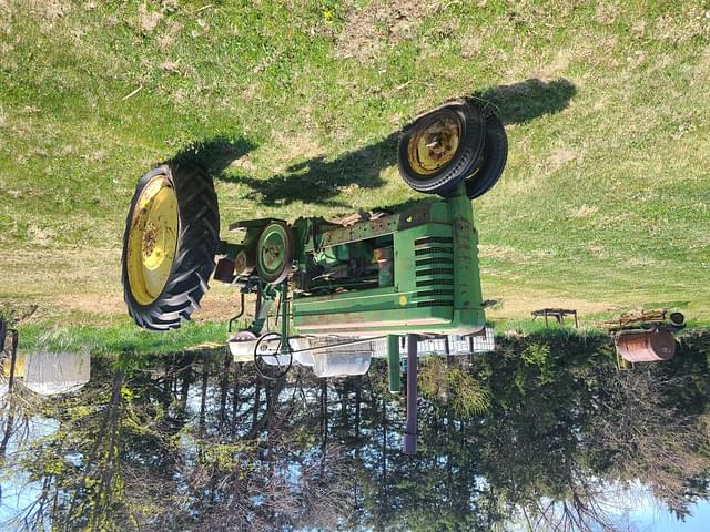 Image of John Deere B equipment image 1