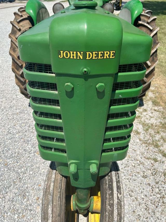 Image of John Deere H equipment image 3