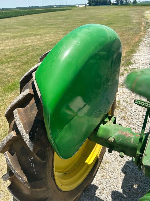 Image of John Deere H equipment image 4